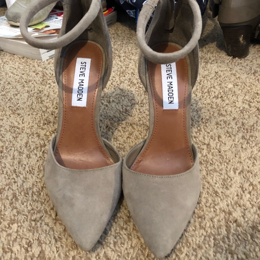 Steve Madden Gray Heels